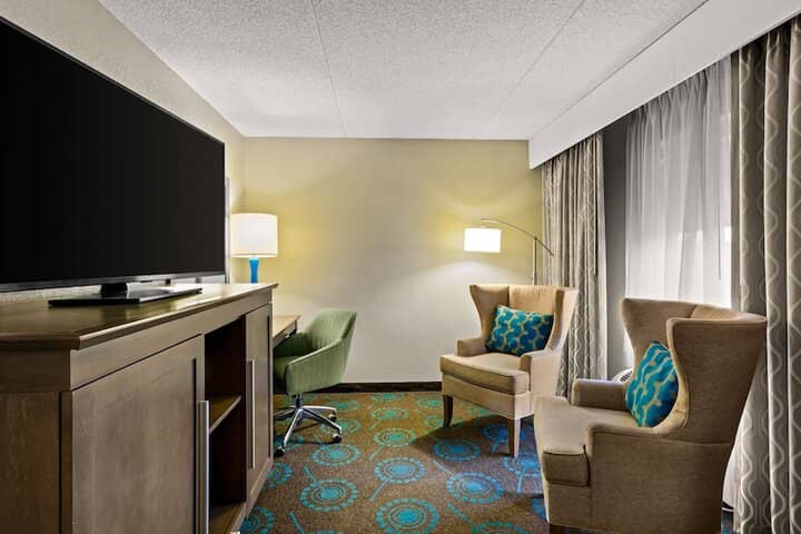 Room 34 of 68