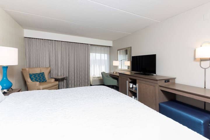 Room 6 of 68